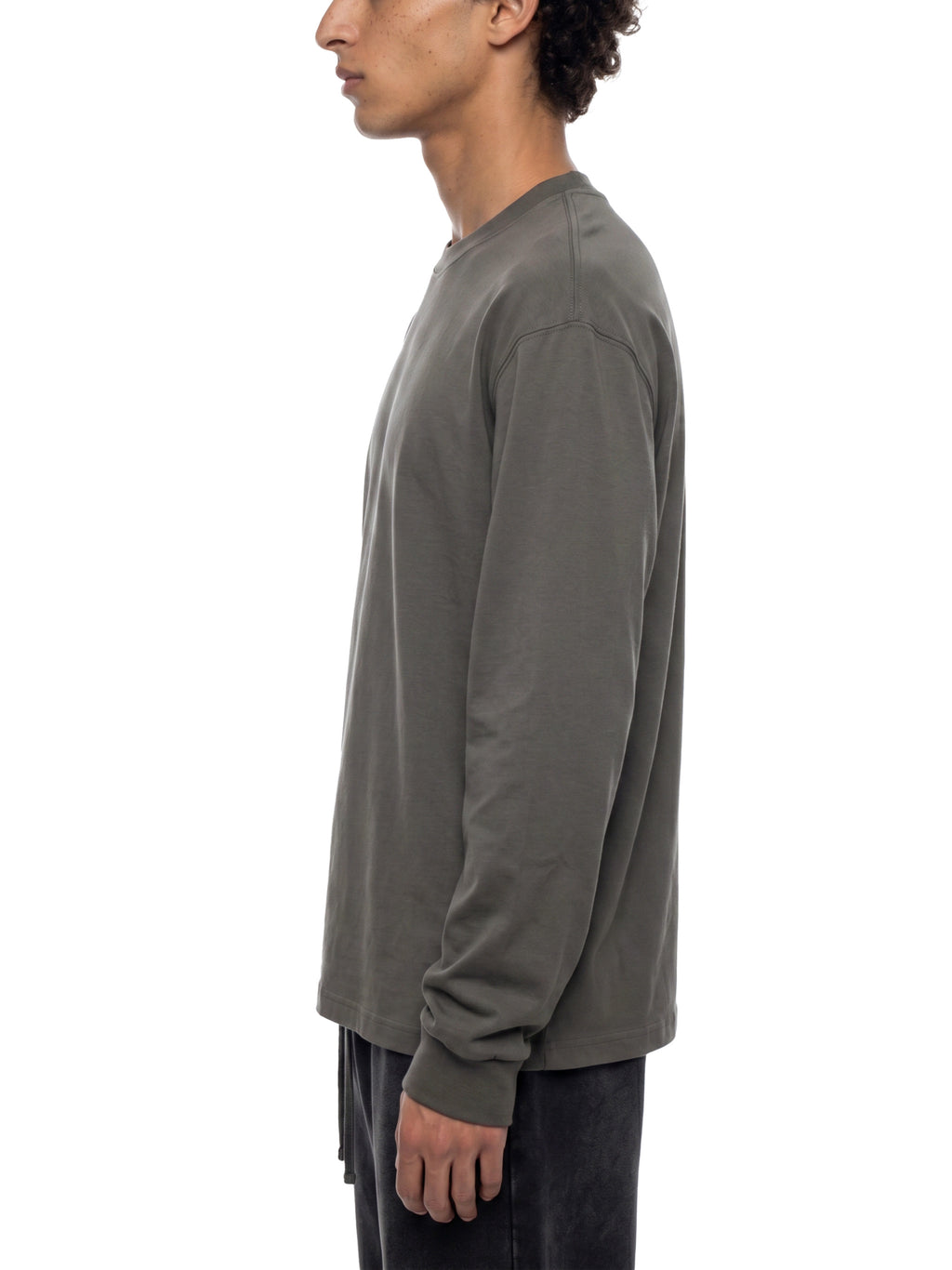 Essential Crewneck Long-Sleeve T-shirt
